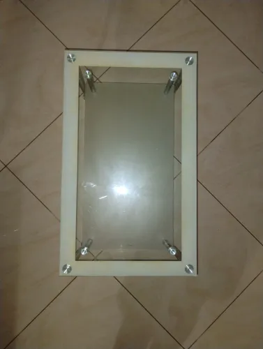 Mesa de centro de vidro - em ótimo estado!