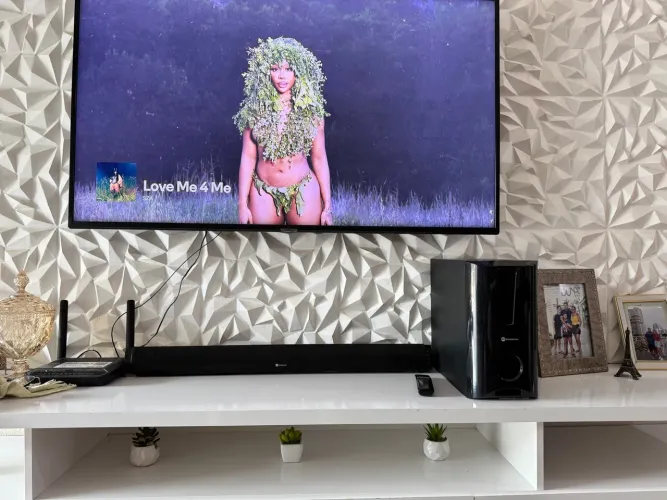 Home Theater Completo com Soundbar e Subwoofer