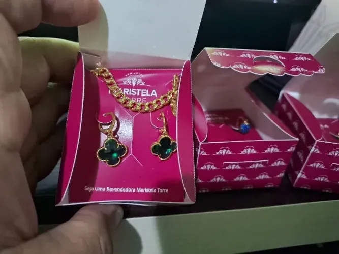 Brincos e Pulseira - conjunto completo