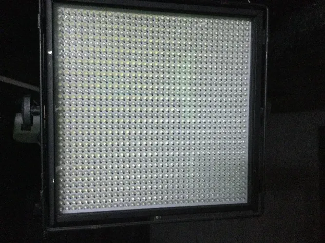 Painel de LED  Iluminadores c/dimmer luz continua a/c e bateria  Socanland YSBJ - L562-50c