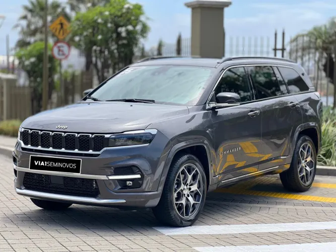 Jeep Commander Overland 2025 km 1 mil Garantia de fabrica.