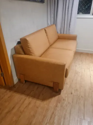 Sofá de Couro 2 Lugares -  Líder Interiores