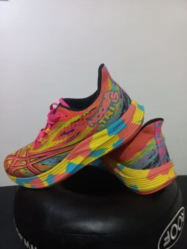 Tênis Asics Nosa Tri 15, tamanho 39