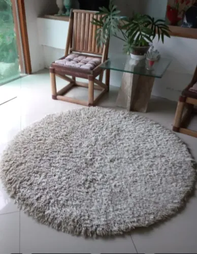 Tapete Peludo Bege - Decoração aconchegante!