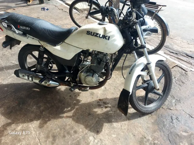 Troco essa moto em outra do meu agrado 