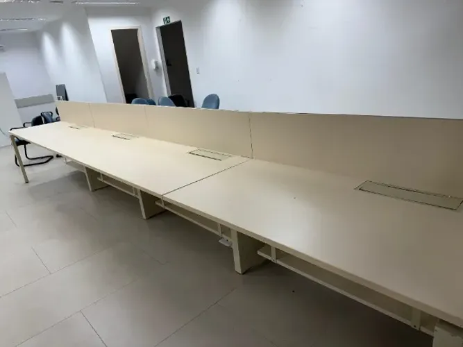 Estação de trabalho 8 lugares 5,20 de comprimento- Mesa escritório 1,40 x 5,20 Call Center