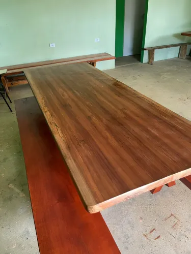 Mesa de madeira rustica