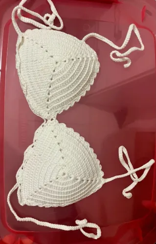 biquini de crochê branco