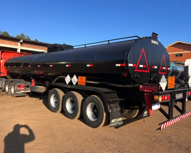 Carreta Tanque Tanesfill Isotérmica 31000lts 