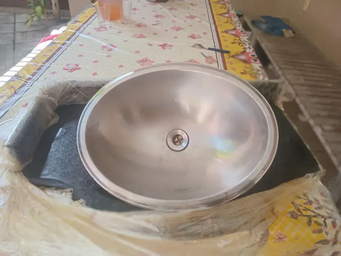 Pia com cuba de banheiro