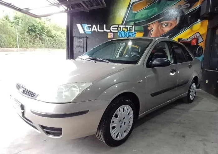 Ford Focus Sedan 1.6/1.6 Flex 8v/16v 4P Mec. 2004