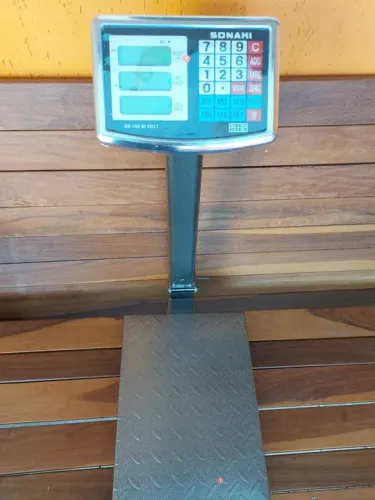 Balança 150kg (NOVA)