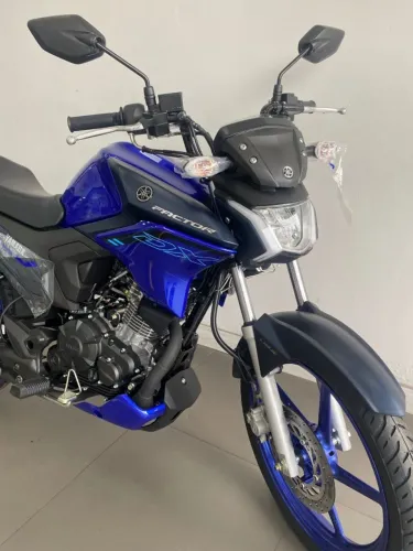 Yamaha Factor DX 150 / Vendedora Paula
