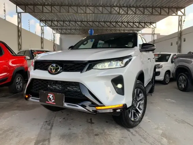 Toyota Hilux SW4 Diamond 2.8 TB 4X4 Die. Aut. 2024