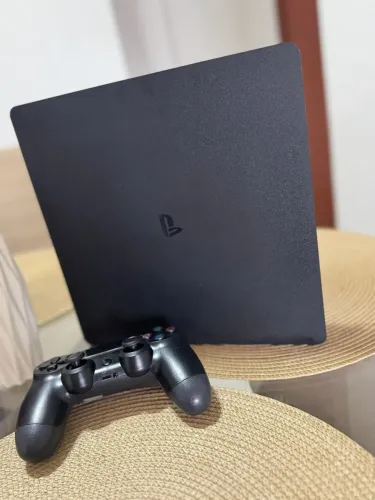 PS4 Slim - Semi novo com garantia