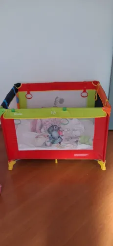 Cercadinho Portátil Burigotto brinkaki colorido com colchão