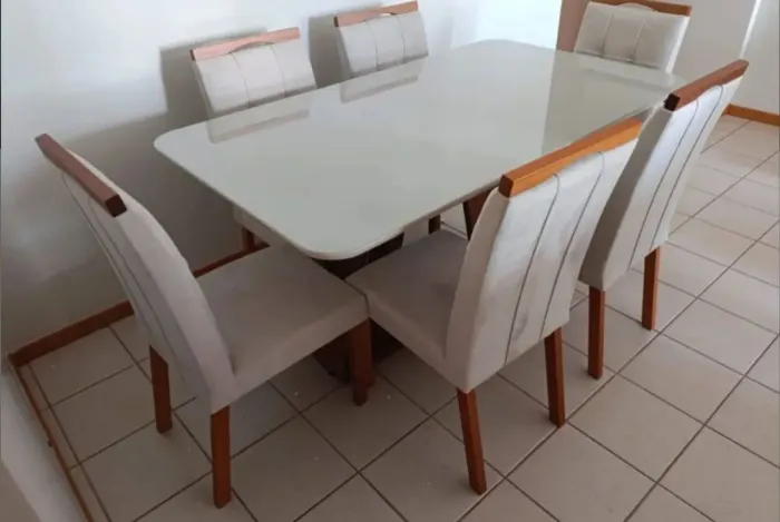 Mesa de jantar diamante com 6 cadeiras ( ) cadeiras em madeira maciça ( )