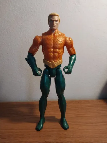 Boneco Aquaman Articulado - DC Comics