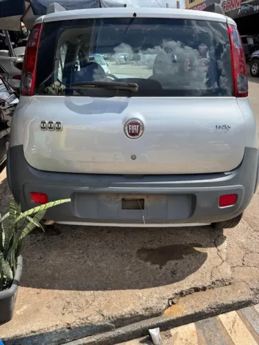 Sucata de Fiat Uno Way Vivace! SR Peças usadas!