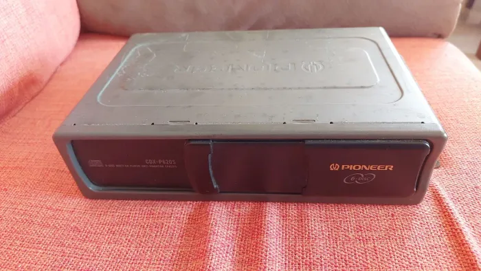 DISQUETEIRA PIONEER ANTIGA NÃO FUNCIONA PARA RESTAURAÇÃO SÓ VENDA NÃO TROCO POR NADA