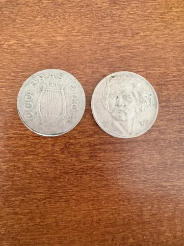 moedas de 300 e 1000 reis