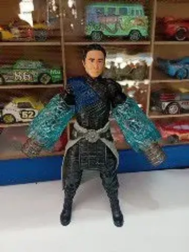 Boneco shang-chi