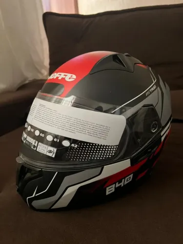 Capacete Bieffe Preto, vermelho e branco Tamanho 58