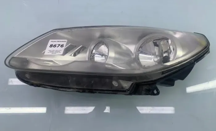 Farol Chery Cielo Lado Esquerdo Original M113772010 usado com detalhe etq8676