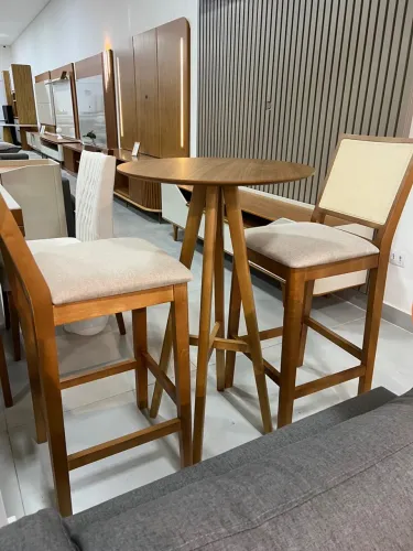 Mesa Bistrô com 2 Banquetas ULTIMA PEÇA