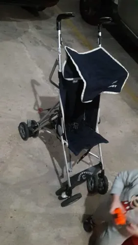 Carrinho Guarda Chuva