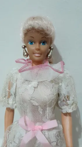 Barbie Vestido Renda