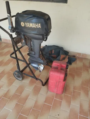 Motor de Popa + Canoa + Carretinha