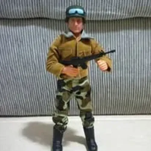 Action Figure anos 90 - com 20cm de altura