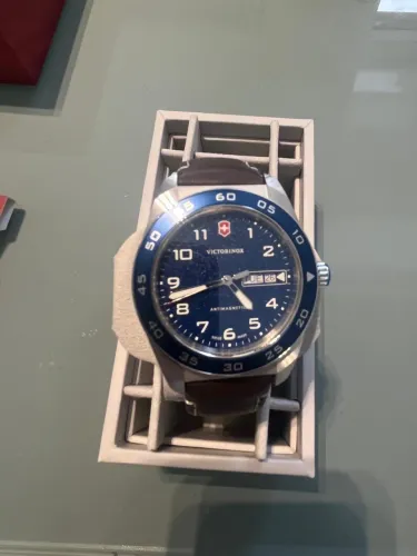 Relogio Victorinox SWISS ARMY QUARTZ 242040 42mm