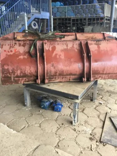 CONCHA CARREGADEIRA 2,30M COMP 0,84M ALT 0,80M PROF 466 KG