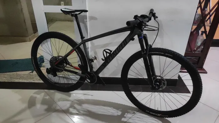 Specialized Epic 2018 tamanho 17/M