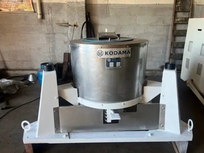 Centrifuga para lavanderia industrial capacidade 30kg marca Kodama