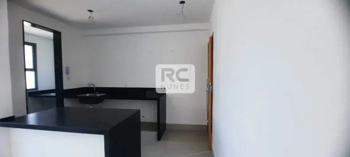 Apartamento 1 Dormitório com Suíte, 2 Vagas  Funcionários, BH