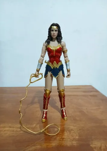 Mulher Maravilha Liga da Justiça McFarlane DC Multiverse
