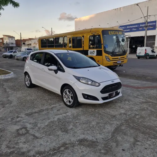 Ford Fiesta 1.6 16V Flex Aut. 5P 2016