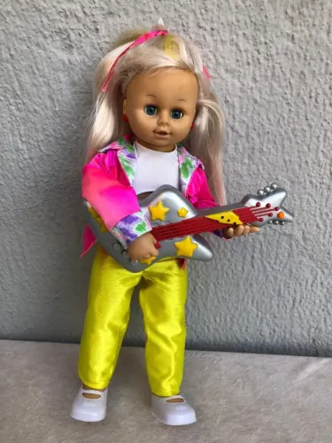 Boneca Eliana Guitarrista Anos 90 Funcionando (Usado)