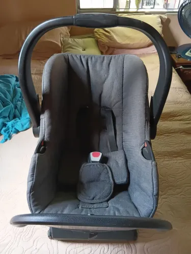 Vendo bebê conforto da Terni