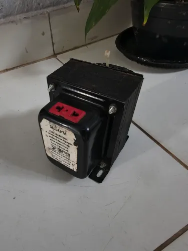 Transformador Fiolux Universal 1010 VA - 110/220 V