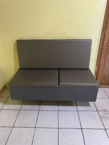 Canto alemão com baú "sofá"
