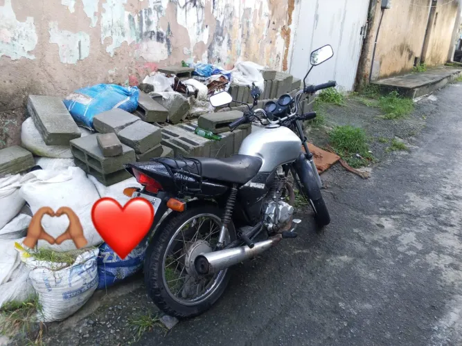 Moto em perfeito estado, é só pegar e sair rodando.