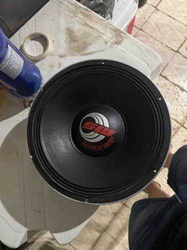 Vendo médio de 12 polegadas SW 800rms