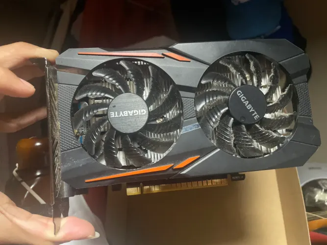 Geforce gtx 1050 3GB com defeito