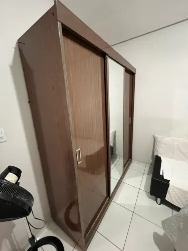 Vende-se Guarda roupa usado