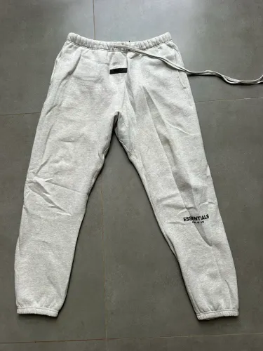 Calça Fear of God Essentials Light Oatmeal