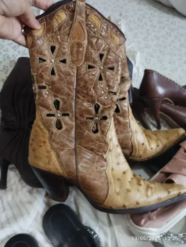Bota couro de avestruz 37